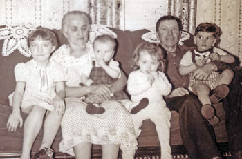 Baba, Jigi & grandchildren
